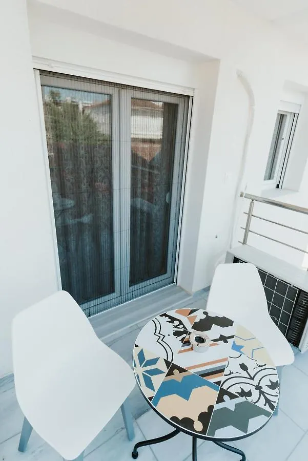 Blue And White Luxury Suites Nea Kallikrateia 0*,