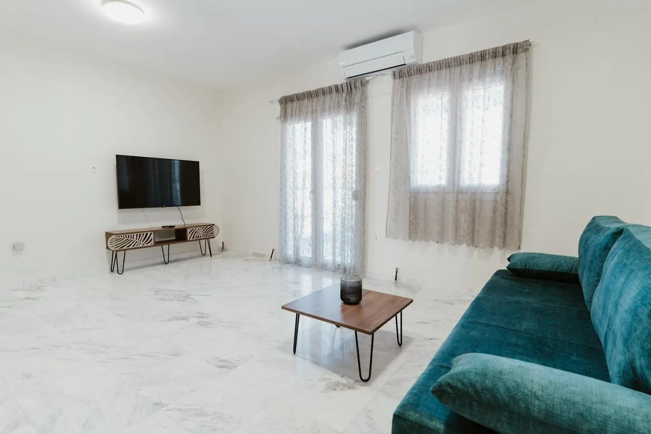 Blue And White Luxury Suites Nea Kallikrateia 0*,