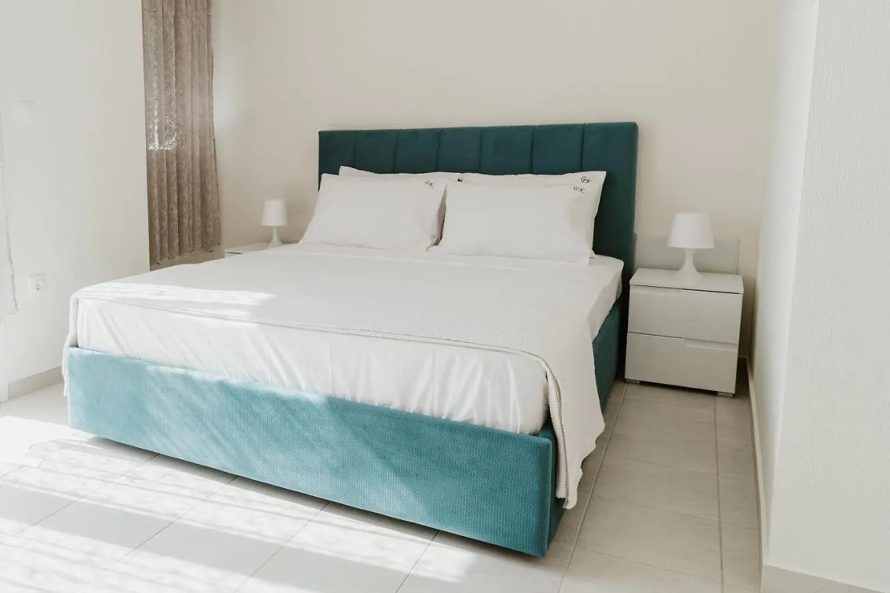 Blue And White Luxury Suites Nea Kallikrateia Ξενοδοχείο με διαμερίσματα