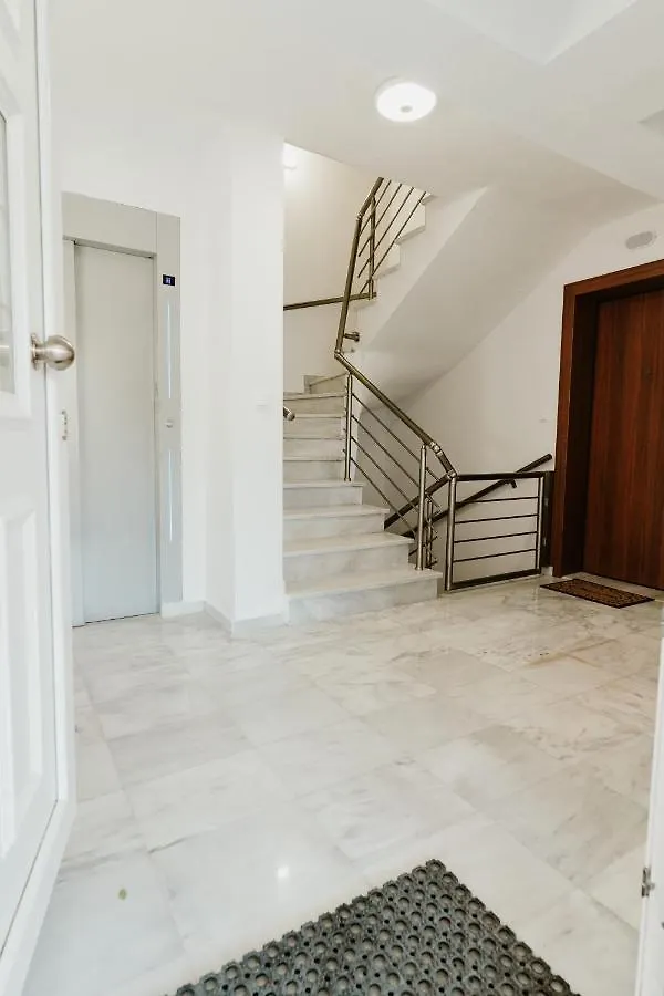 Ξενοδοχείο με διαμερίσματα Blue And White Luxury Suites Nea Kallikrateia