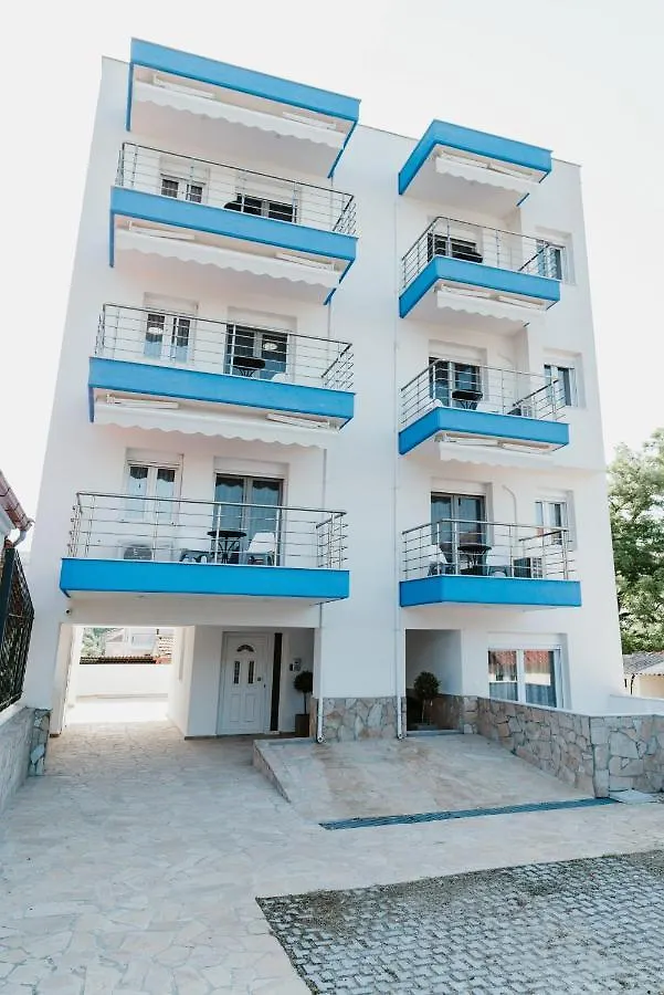 Blue And White Luxury Suites Nea Kallikrateia